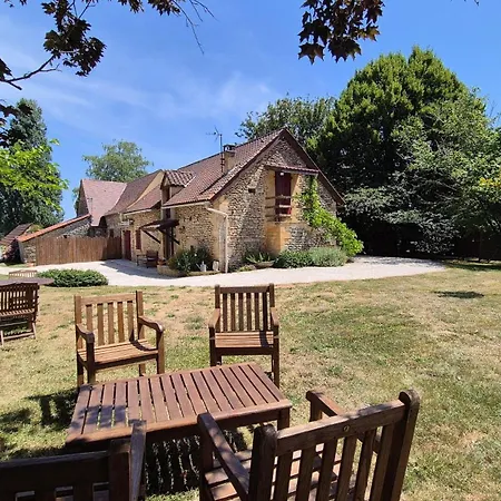 Vialard Piscine Privee Au Nord De Sarlat Nyaraló Brégegere